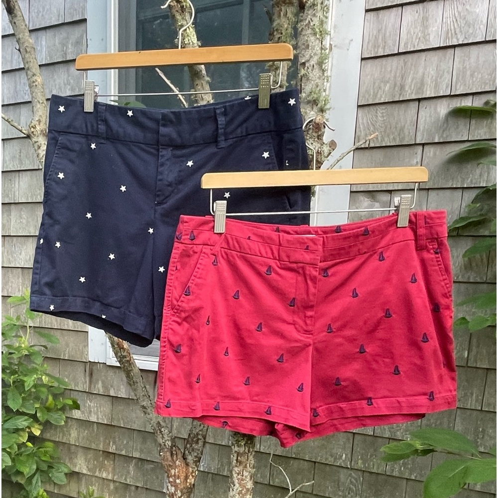 2 Pairs Preppy Shorts. Bass Navy W/ Stars. Telluride Clothing Red W/ Boats. M/L